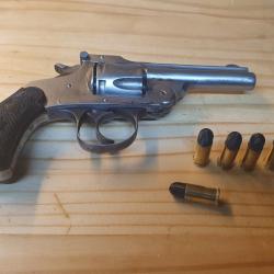 A saisir, beau revolver FOREHAND calibre 38 SW !!!