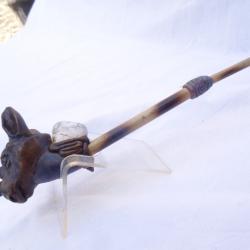 265) lot trés belle  grande pipe en forme de rhinocéros en résine
