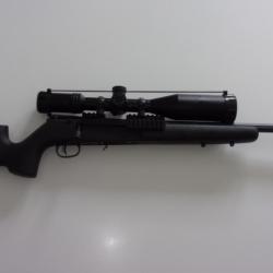 Carabine "SAVAGE 93R17 TRR SR", calibre 17 HMR, filetée 1/2-20 avec deux chargeurs et lunette neuve