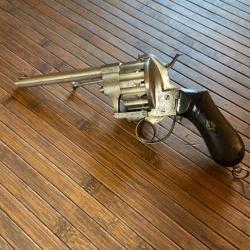 REVOLVER CHAINEUX LUXE GRAVÉE 12 COUPS CALIBRE 9 mm