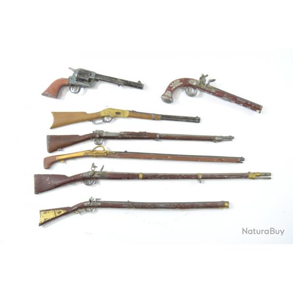 Lot de miniatures d'armes, fusil Krag US, carabine Winchester, Kentucky, fusil 1822  poudre noire..