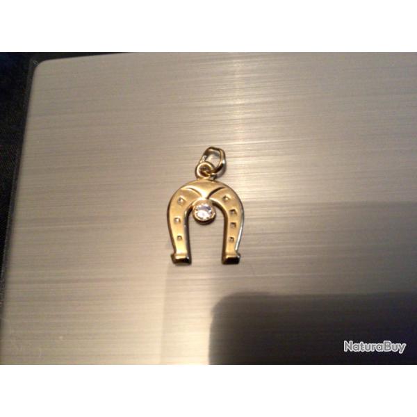 PENDENTIF fer  cheval OR JAUNE 18k