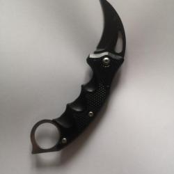 Karambit noir, couteau auto défense