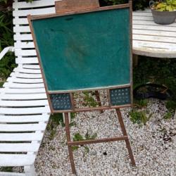 Tableau d'école très ancien pour apprendre aux enfants à lire, à écrire et à compter