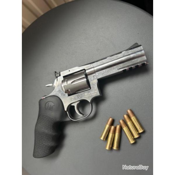 Dan Wesson 715 4" Revolver