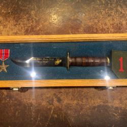 Couteau de combat commémoratif Camillus US Marines