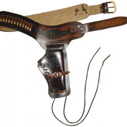 Ceinturon avec un holster pour revolver Western Ceinturon 1 revolver