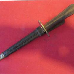 poignard de  marine avec son  etui cuir premier modèle 1833