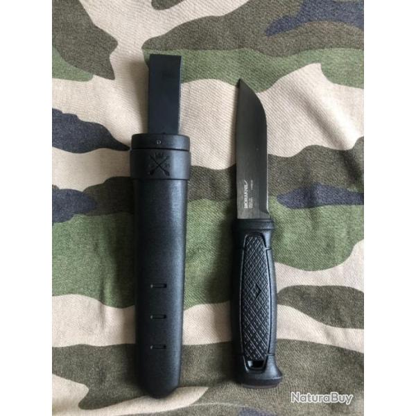 Mora Garberg Black Carbon couteau de bushcraft  tui polymre