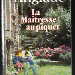 la soupe à la fourchette + la maitresse au piquet  et un lit d'aubépine de jean anglade soit 3 livre