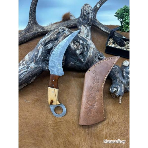 Couteau Karambit Lame Acier DAMAS 256couches manche en bois d'Olivier FabricationArtisanal Rf K02