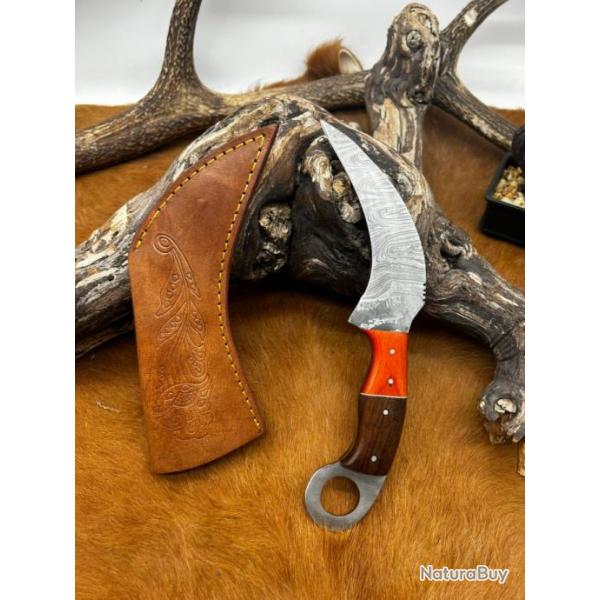 Couteau Karambit Lame Acier DAMAS 256couches manche en bois d'Olivier FabricationArtisanal Rf K17