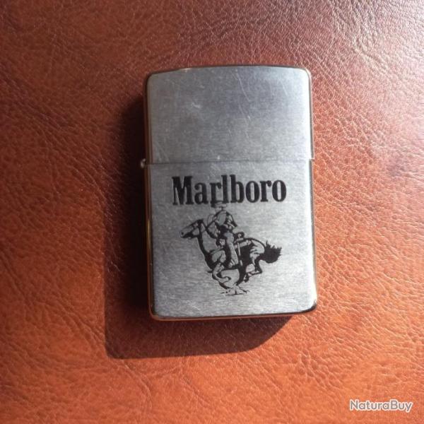 briquet " ZIPPO  "  &  "  MARLBORO  "  1989