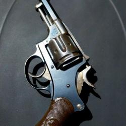 Revolver suisse 1882 1er modèle