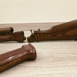 Crosse AK47 - AKM - AKMS avec garde main et poignée WBP en bois originale Polonaise