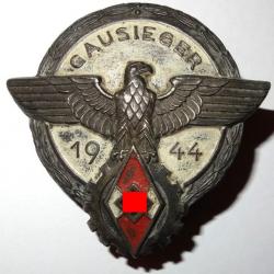 INSIGNE de la HJ « GAUSIEGER 1944 » de la SECONDE GUERRE.  /8527