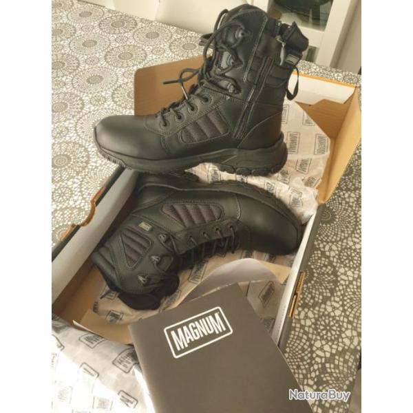 A vendre une paire de chaussures d'intervention Magnum Lynx Plus 8.0 neuves avec bote et tiquette