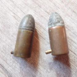 Lot de 2 munitions, cartouches calibre 9 mm à broche