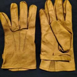 Gants en cuir fauve pour parachutistes U.S. + bretelles WH de la seconde guerre mondiale en T.B.E.