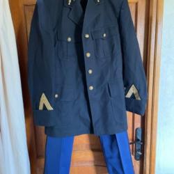 Ancien uniforme de gendarme cérémonie