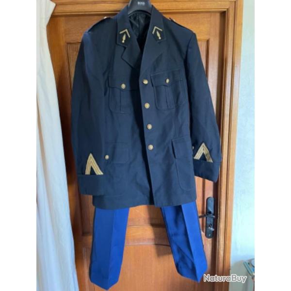 Ancien uniforme de gendarme crmonie