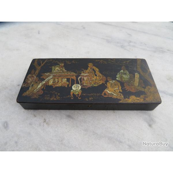 Ancien Plumier/boite a crayons en carton bouilli a dcor Japonisant/Asiatique polychrome (XIX)