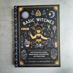 Basic Witches - Livre neuf