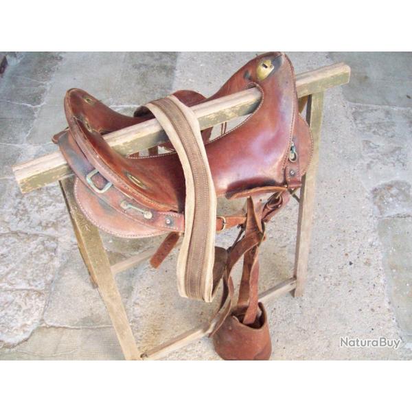 selle MACLELLAN cuir fauve pour randonne,western