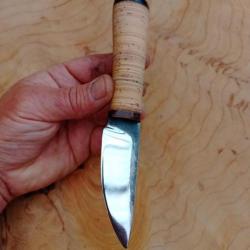 Couteau de chasse artisanal forgé manche écorce de bouleau