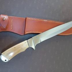 Dague de chasse intégral  du coutelier Gérard Masse manche  ivoire de mammouth étui cuir cousu main