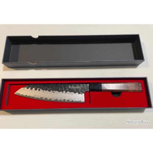 SAYUTO Couteau SANTOKU, lame 17 cm. Srie Squoia San Ma