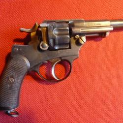 revolver réglémentaire 1874