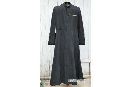 Robe de prêtre soutane noire avec barrette de décorations WWI