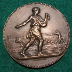 medaille en bronze  " ministere de l'agriculture " 52 grs diametre 50 mm république française