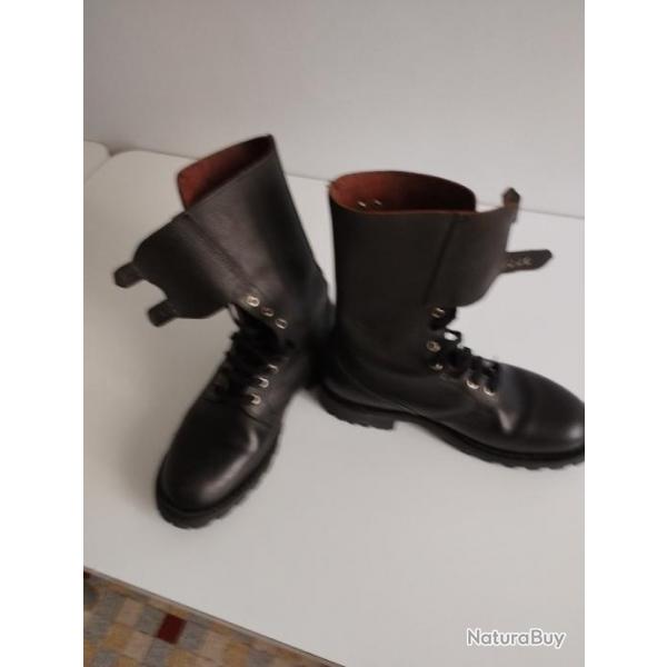 Chaussures chasse randonne occasion rangers arme franaise trs peu port en trs bon tat