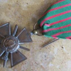 croix guerre datée 1915   ww1 première guerre 1914 1918 la moins courante  14 18 une au choix