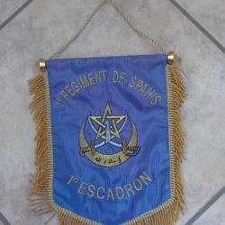 Fanion 1 er regiment de spahis