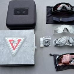 COFFRET OAKLEY M FRAME ALPHA / Kit complet: lunettes, masque, 4 verres balistiques ...