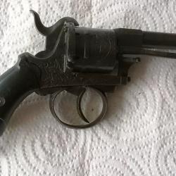 Rare, Revolver a Broche 7mm a Pontet