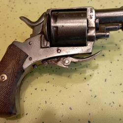 Revolver Liégeois de type Bull-dog en 320