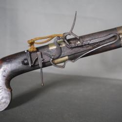 Rare fusil à silex Indochinois avec bagues en argent -  Indochine, 19ème début 20ème siècle