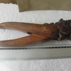 Grand casse-noisettes antiques de la Forêt-Noire .2