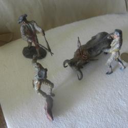 antique Ensemble de personnages dont picador, toréadors et taureau en plomb pese 1 kg 300gr