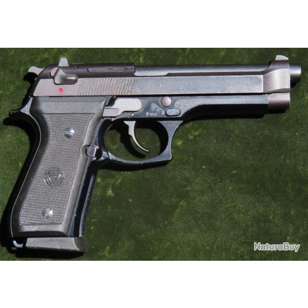 Pistolet semi -automatique VEkTOR calibre  9 x19 (type beretta 92 FS)