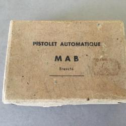 Belle boite vide pour MAB A avec ticket d'époque.