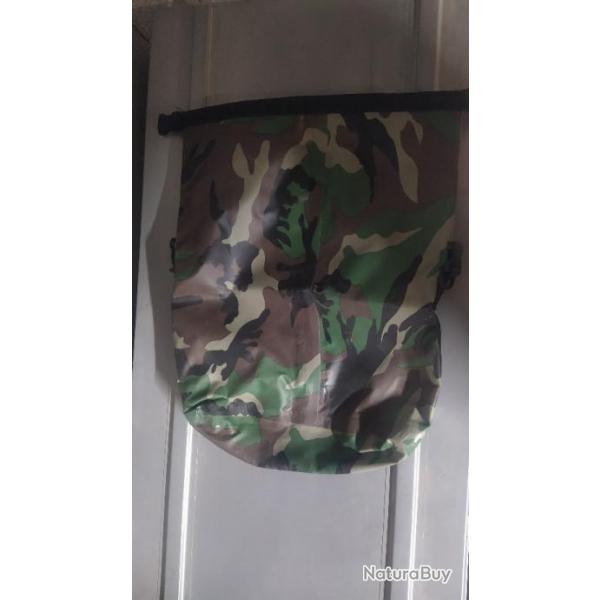 SAC ETANCHE 5 LITRES CAMOUFLAGE