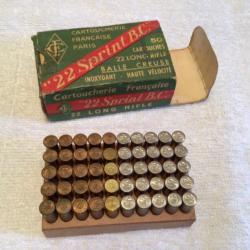 Une boîte de 50 munitions 22 LR   CF