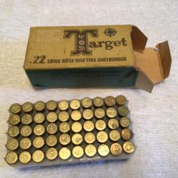 Une boîte de 50 munitions 22 LR VOSTOK RUSSE