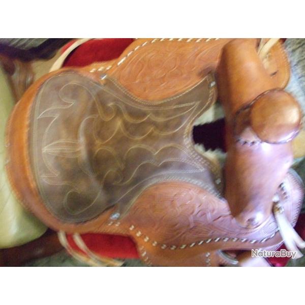 Selle Western en cuir .( neuve ). Pour Ados ou adulte de taille. moyenn . lot N 1 .