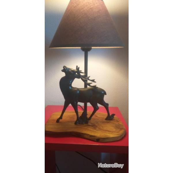 Jolie lampe de bureau dcore cerf